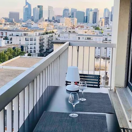 Vue Paris 아파트 *
